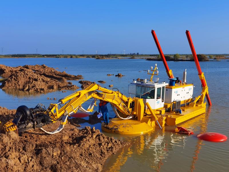 800m3/h capacity Amphibious Multipurpose Dredger for Shallow Water Dredging Factory