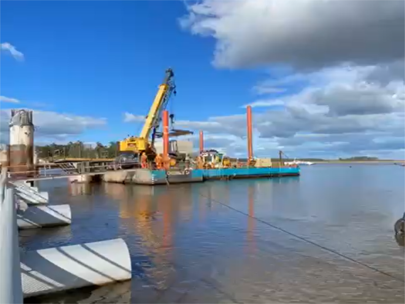 Китай Крановый понтон для поддержки и ручного крана, работающего на реке Уругвай, производитель