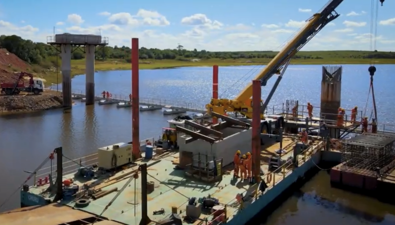 Crane Pontoon For Support and Handle Crane Working in Uruguay River Factory