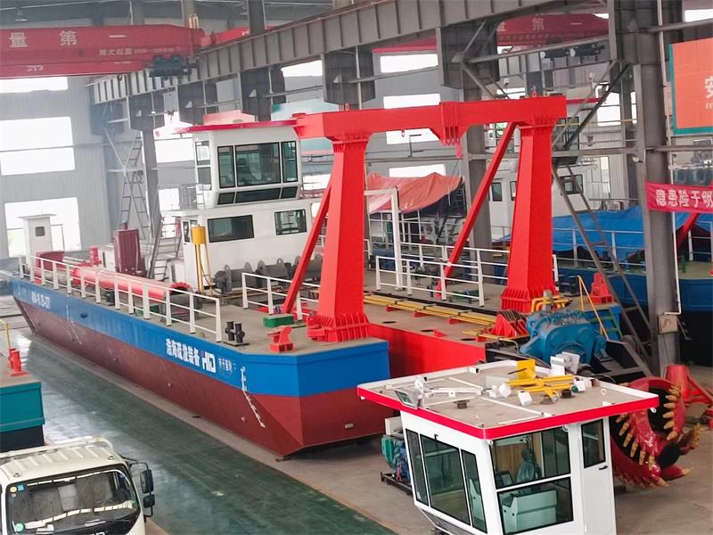 cutter suction dredger