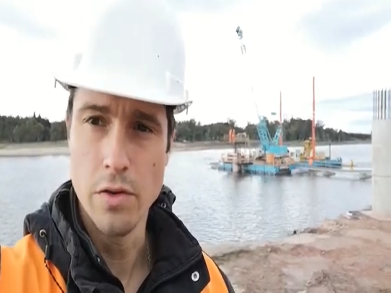 South America client's feedback on HID Crane Barge Pontoon