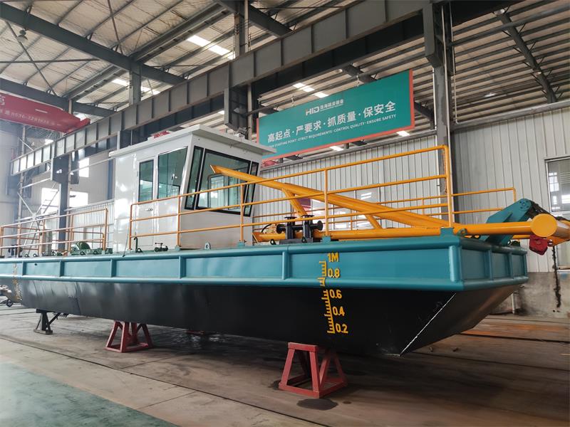 Towing Tug Boat for lifting anchors Factory