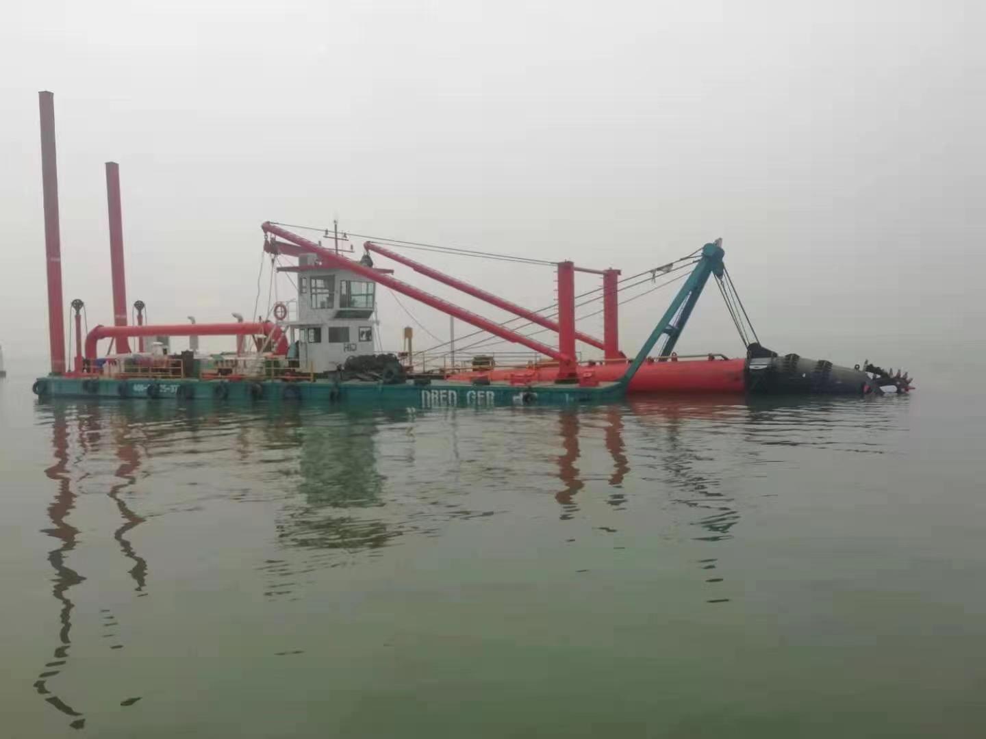 sand mining dredger