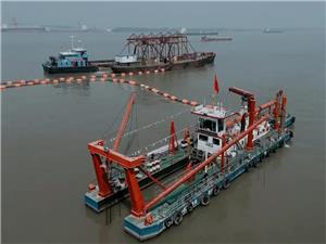 Dragă de aspirație cu tăietor cu capacitate de debit de 4500 m3/h pentru dragarea râului Yangtze