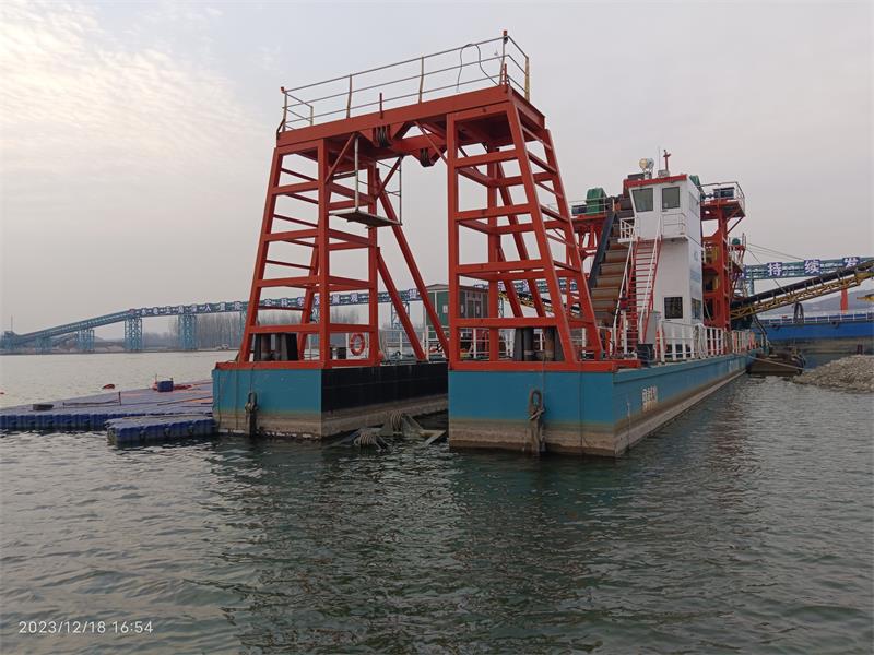 The First Large-scale Chain Bucket Dredger Manufactured by HID Shipyard Factory