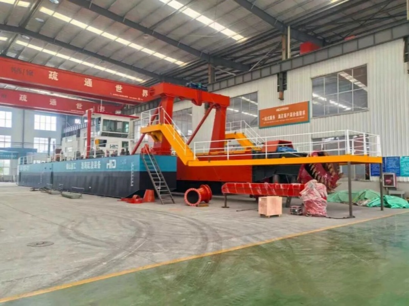 Судостроительная верфь HID поставила на воду недавно разработанный землесосный земснаряд производительностью 7000 м³/ч.