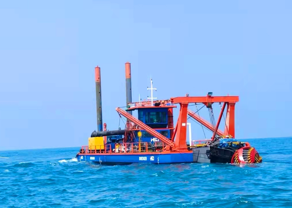 Diesel Dredger