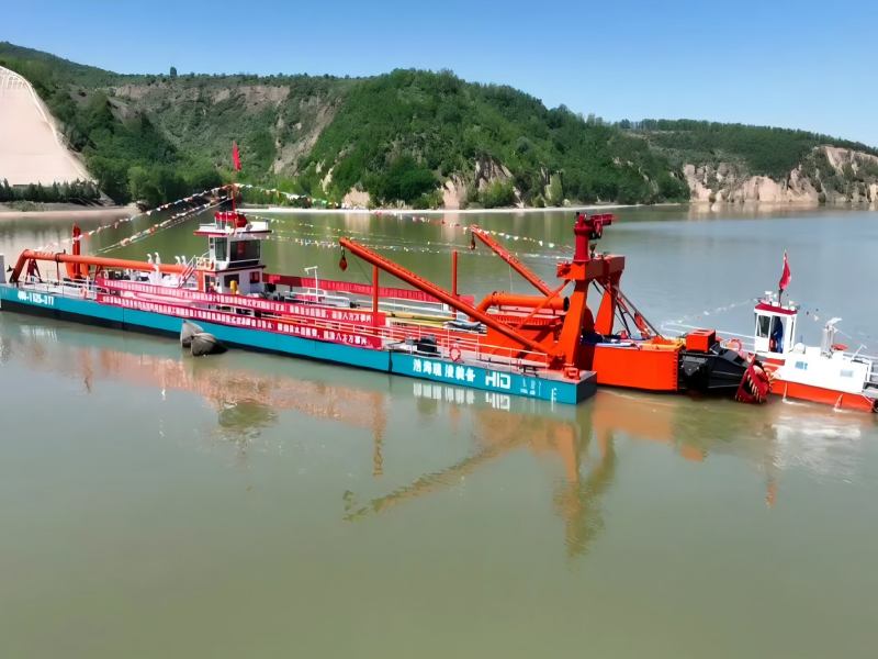 Neuer HID-Saugbagger mit einer Förderleistung von 4500 m³/h erfolgreich im Yan'an-Stausee in Betrieb genommen