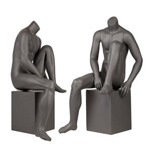 Mannequins athlétiques masculins sans tête de magasin de détail assis