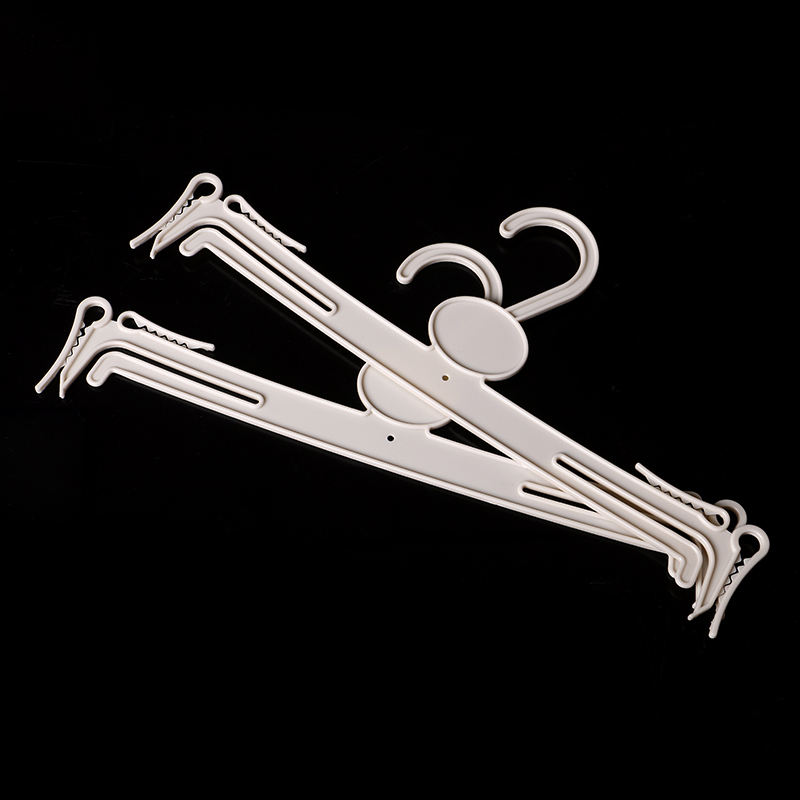 Plastic underwear hanger bra hanger
