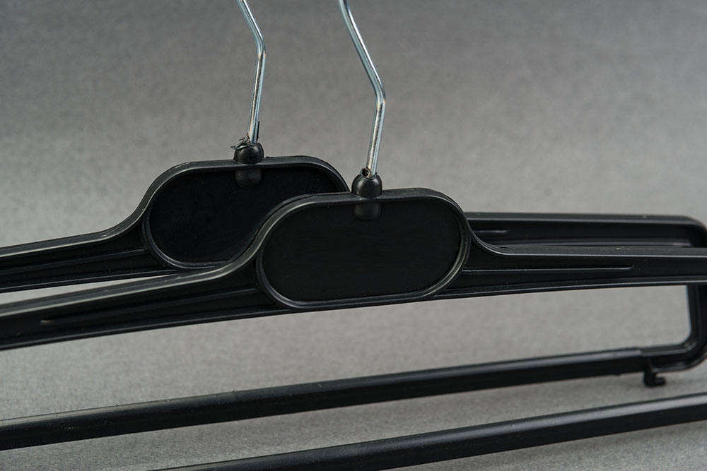 Cabides Black Plastic Hangers For Clothes