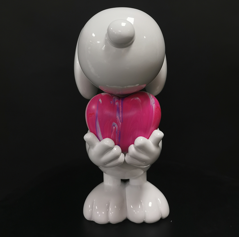 Snoopy Heart cartoon design fiberglass statue art design
