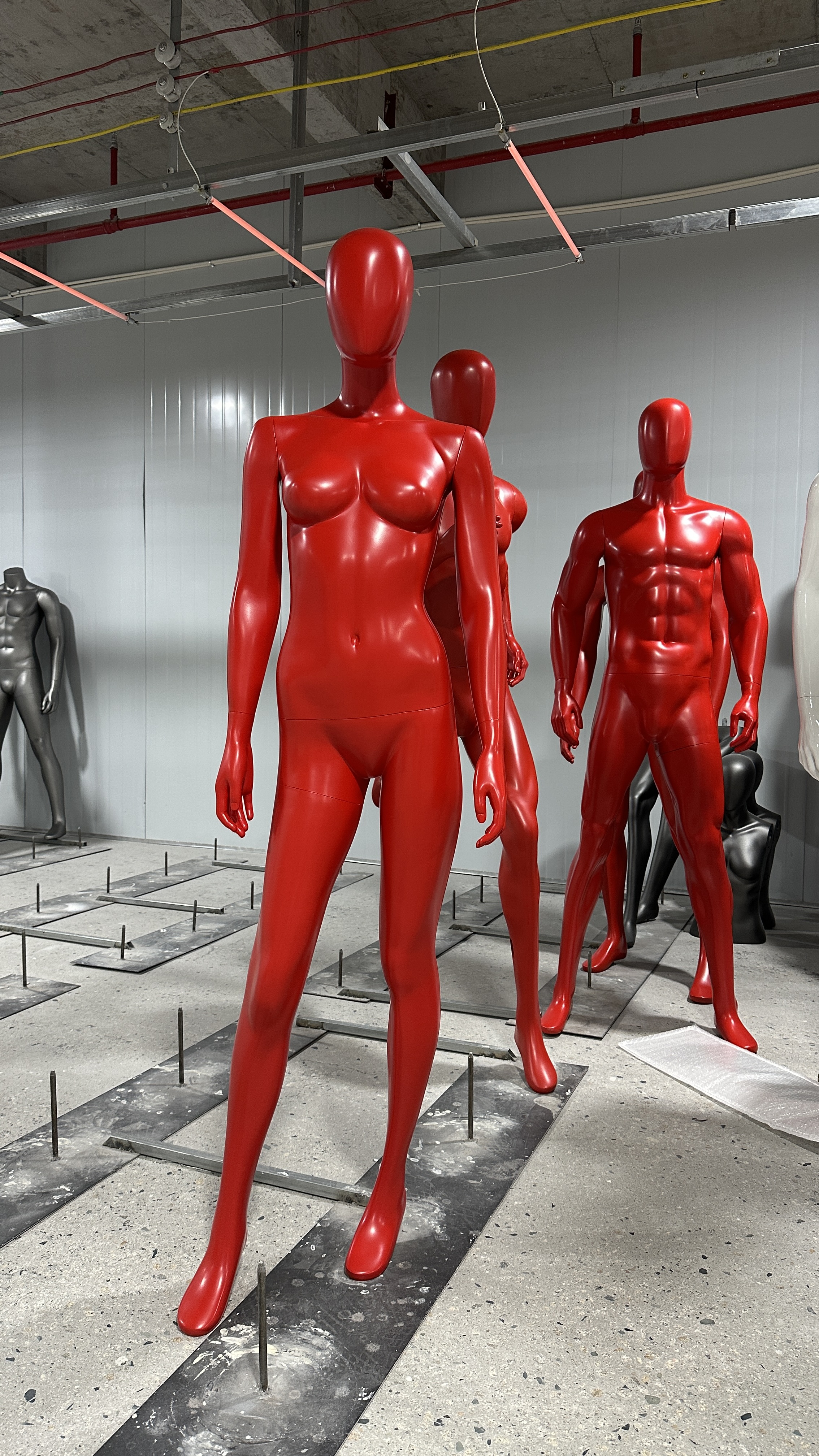 Mannequins chinois rouges mannequin homme et femme