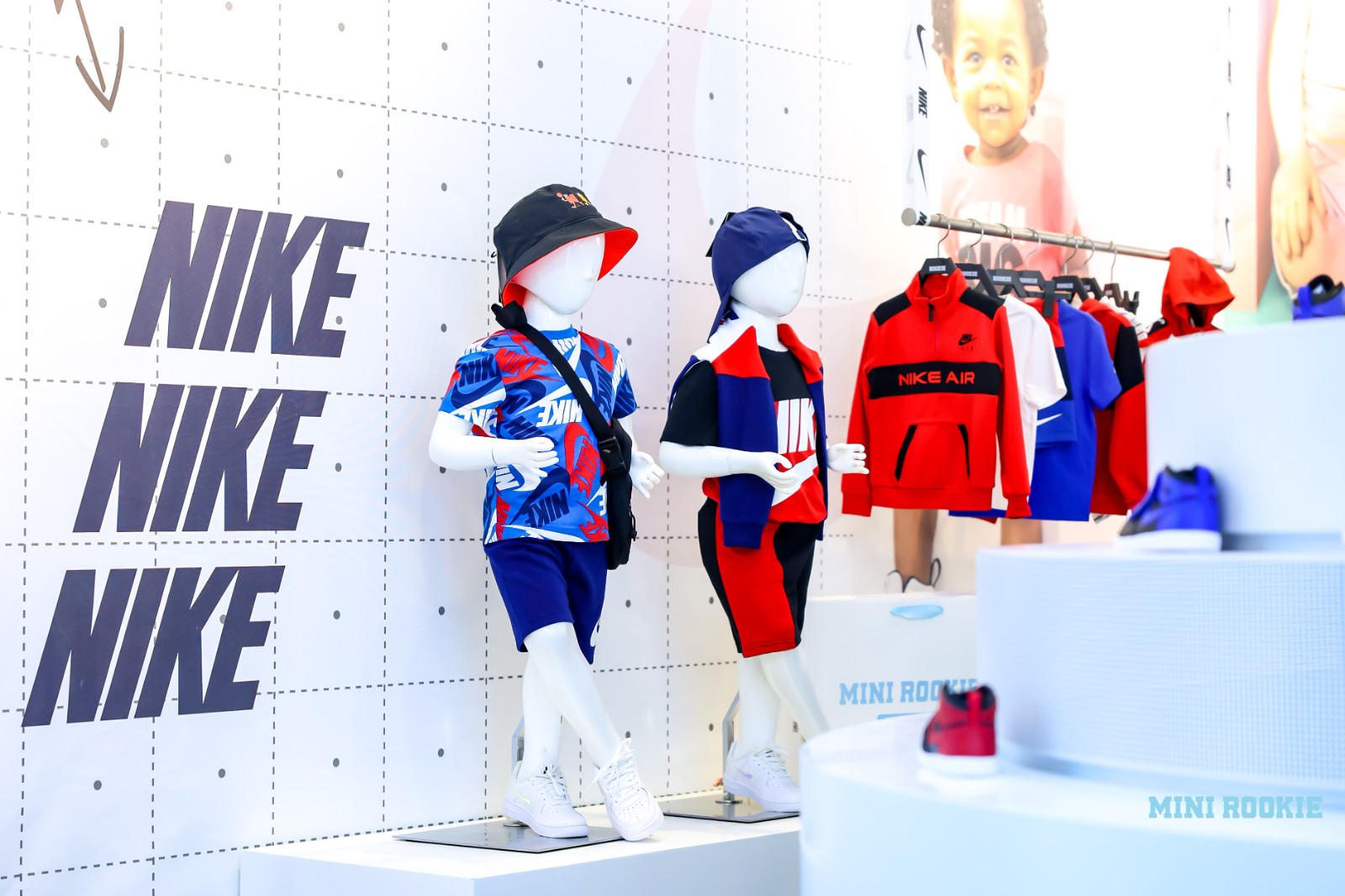 mannequins mannequins