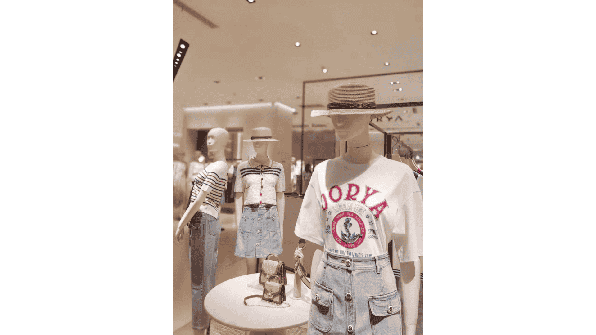 female mannequins female mannequins
