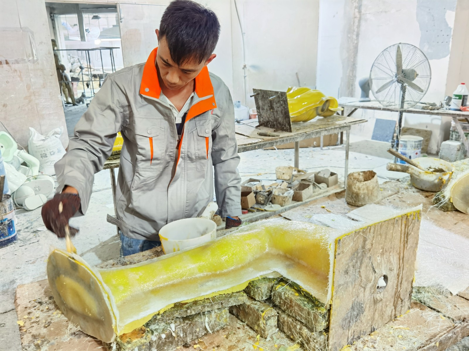 2、开模MOULDING.jpg 2、开模MOULDING.jpg