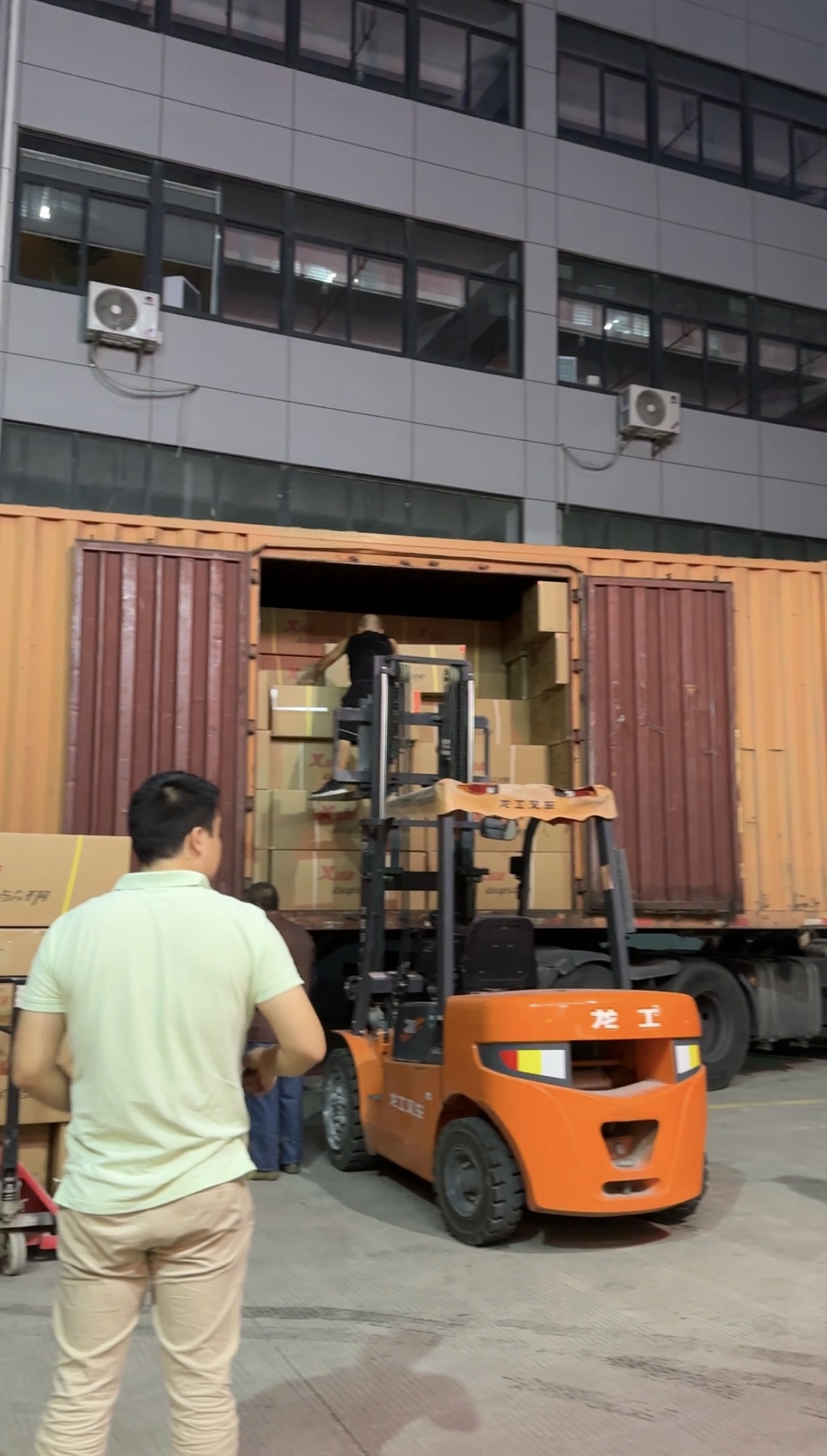 Packed & shipped. Your mannequins are on the way