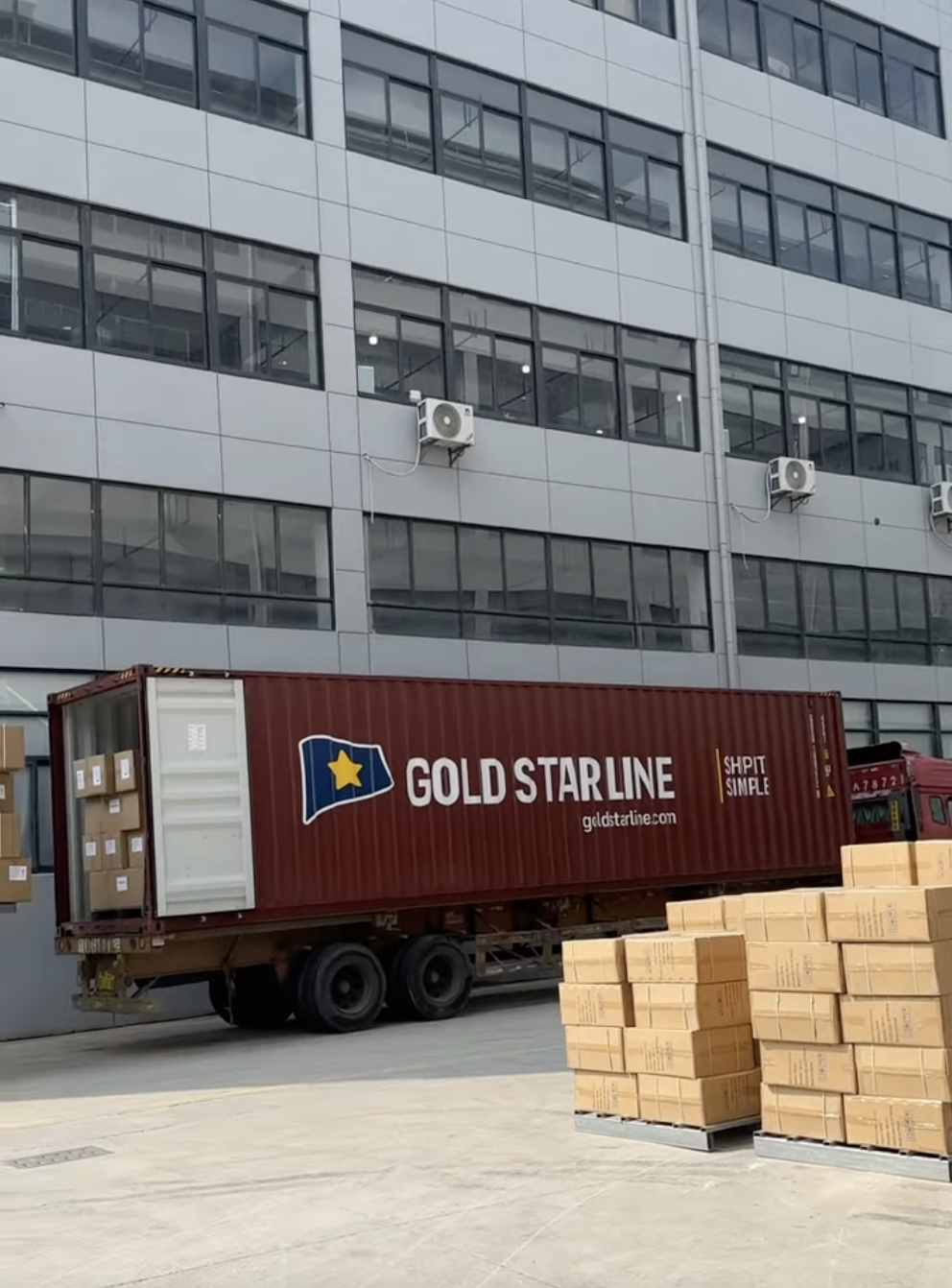 From factory to the world Another full container is on the move!