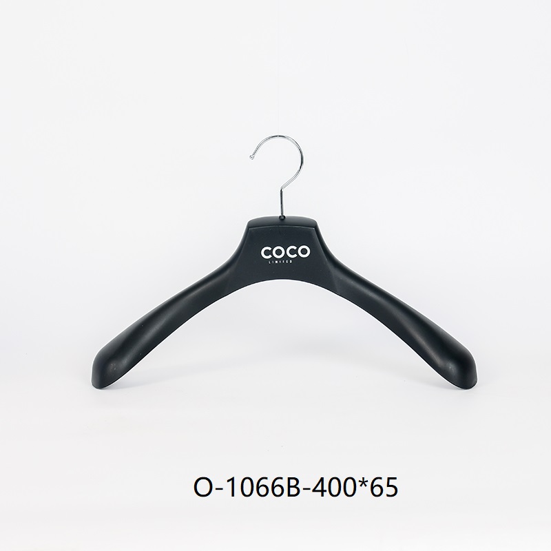 Percha para traje con hombros anchos