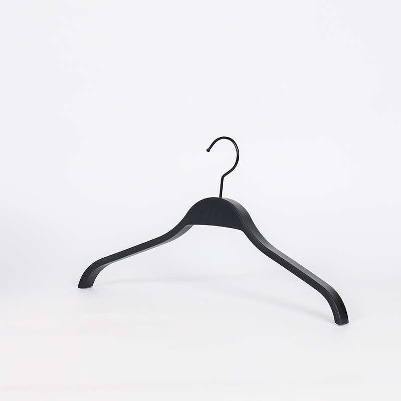 Cabide de guarda-roupa básico preto
