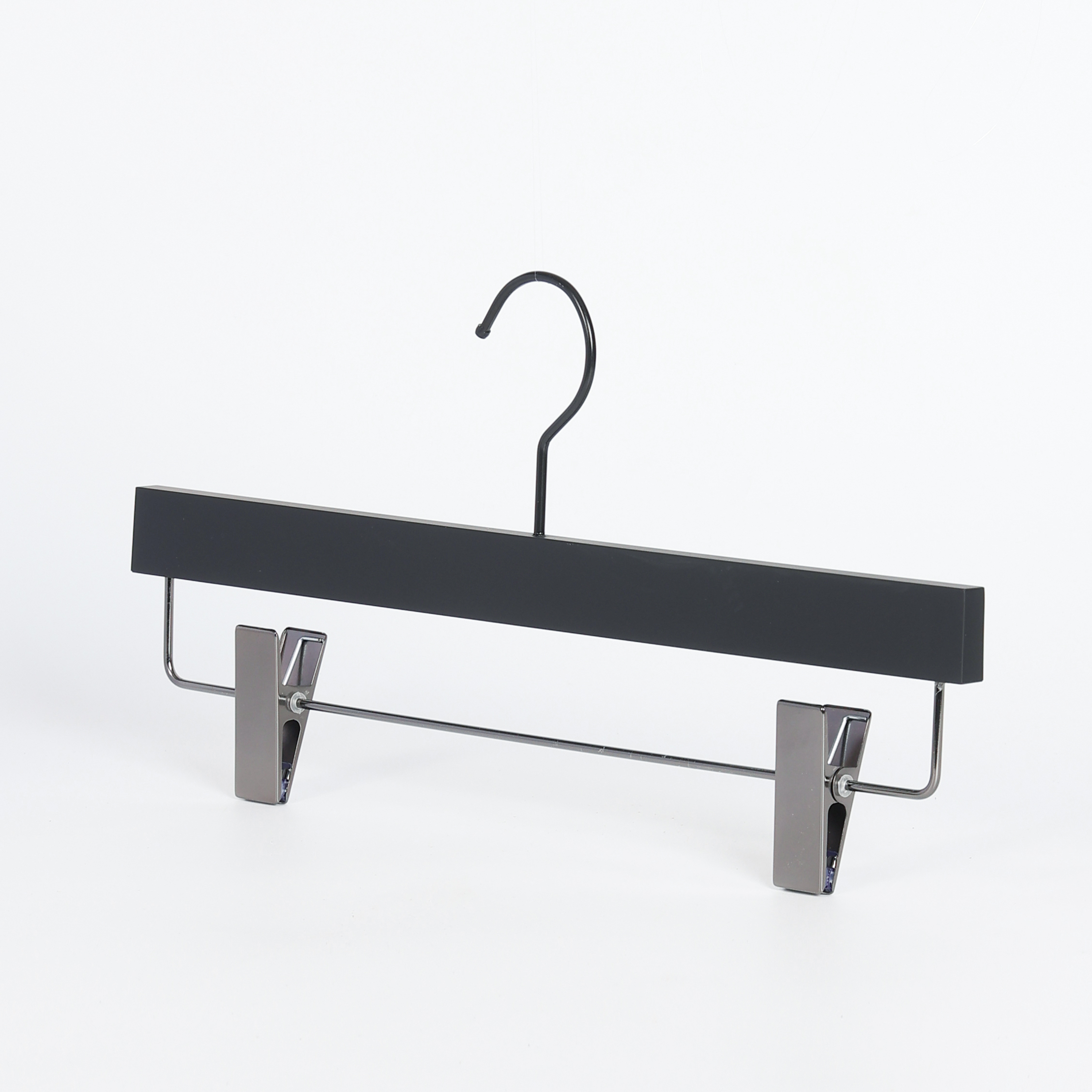 Cabide de metal preto para calças