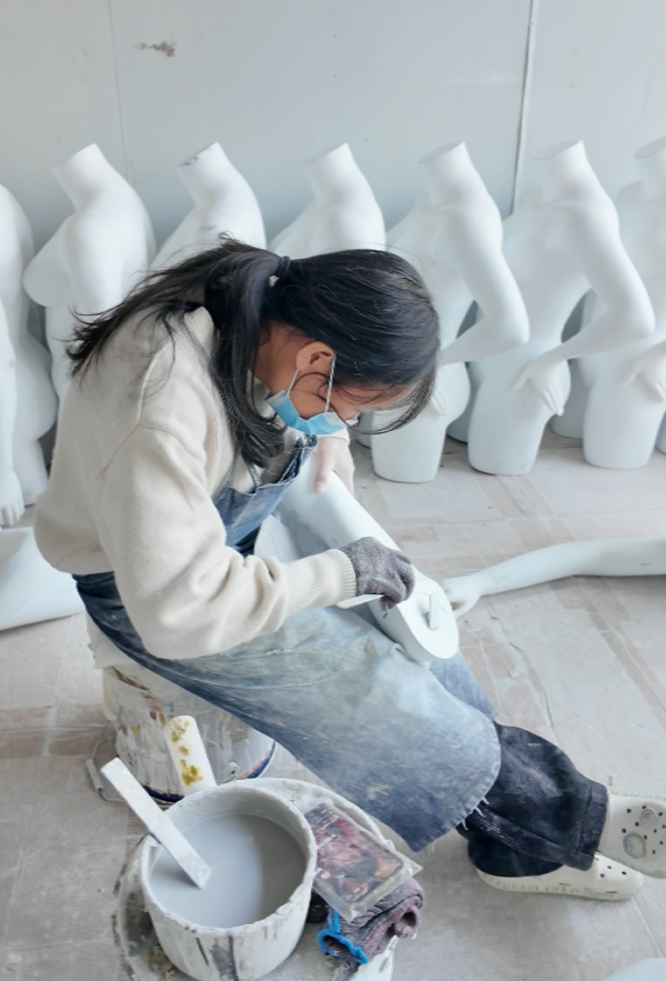 Here's what it's about mending the mannequin model