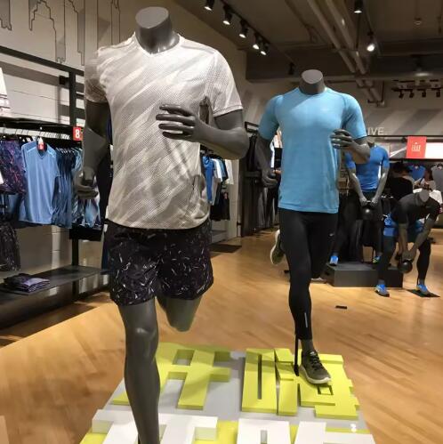 athletic mannequin