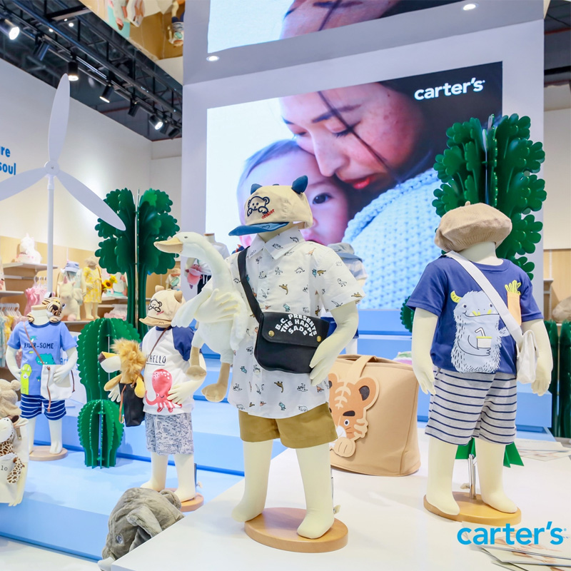 Lively Displays, Lasting Impressions