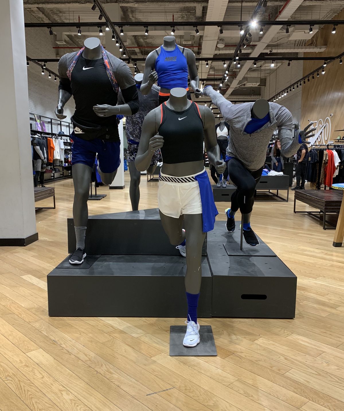 sports mannequins