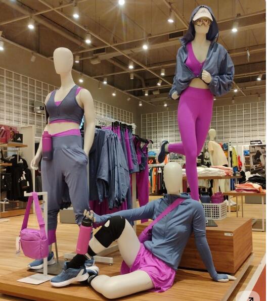 sports mannequins