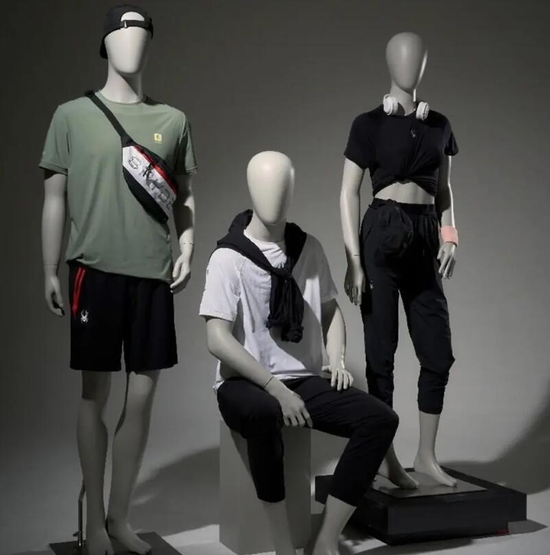 sports mannequins