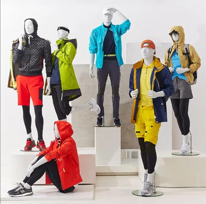 sports mannequins