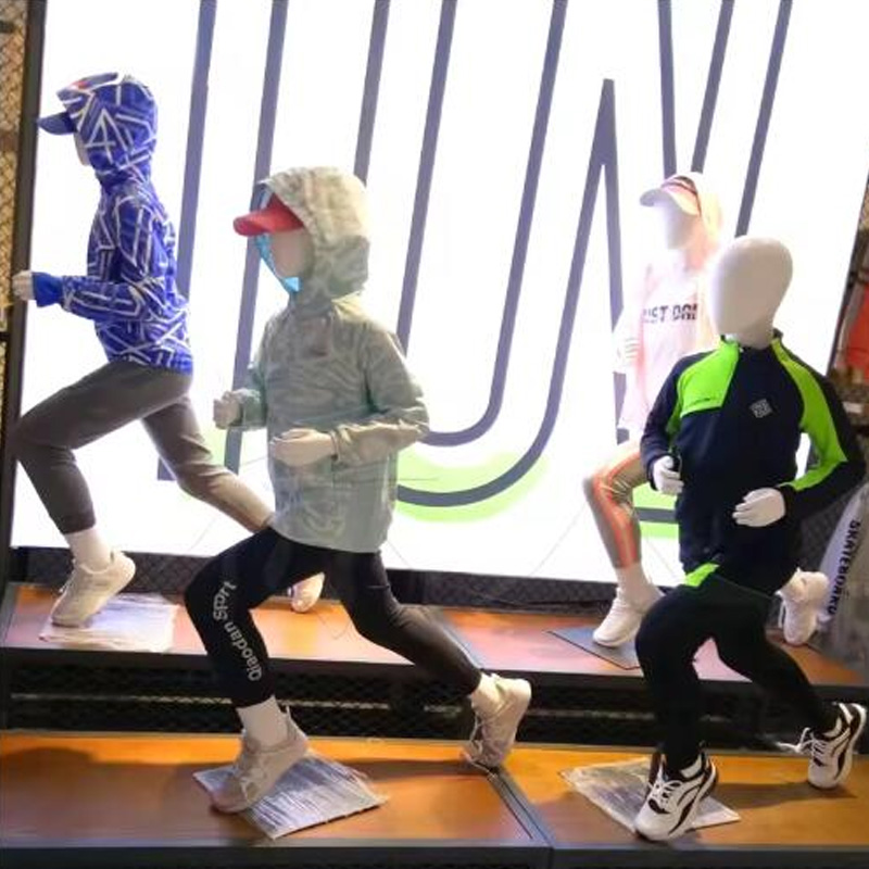 Pourquoi les mannequins enfants modernes sont-ils essentiels dans de nombreux secteurs d'activité ?