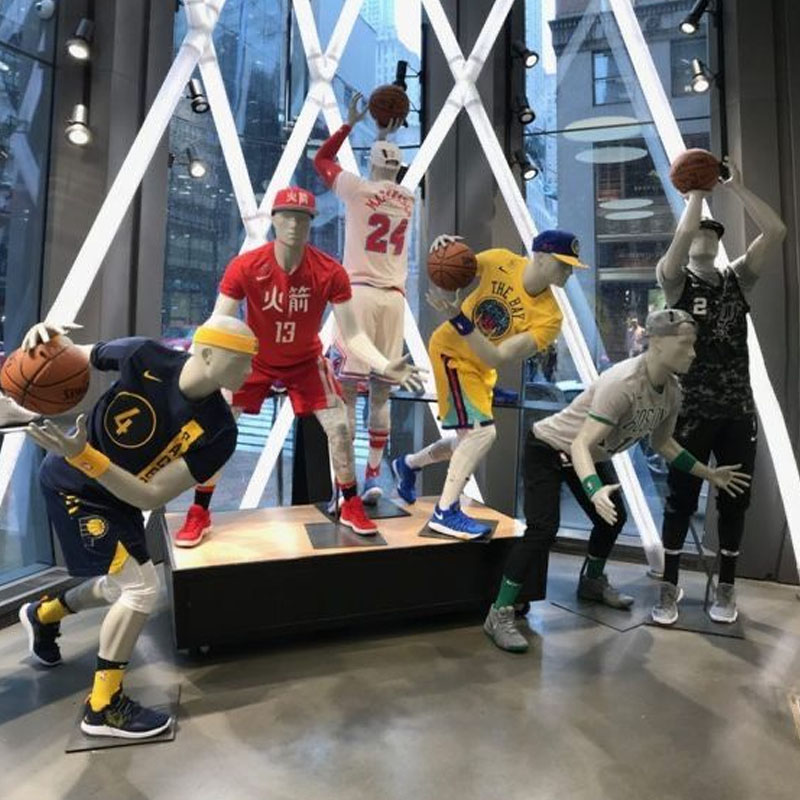 How Do Fashion Styles Dictate the Perfect Mannequin Choice?