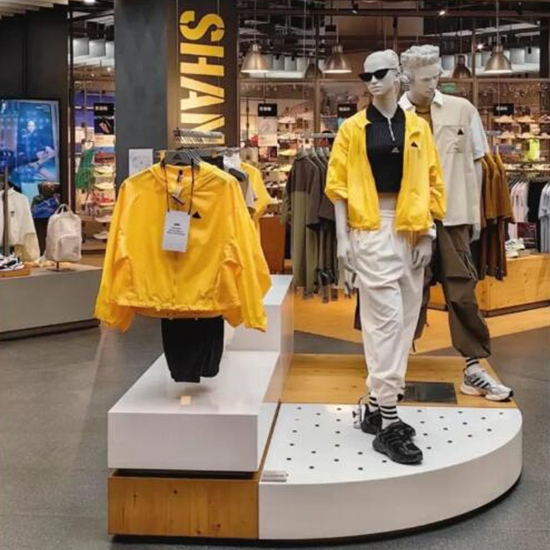 How Can Sports Mannequins Transform Urban Retail Marketing?