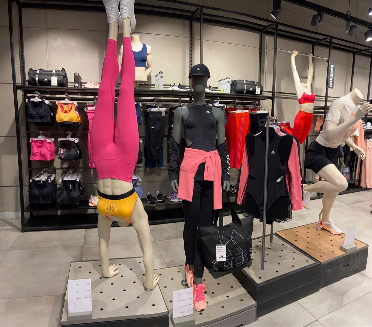 How Did HEXING DISPLAY Become a Trusted Supplier for Nike Stores in Germany?