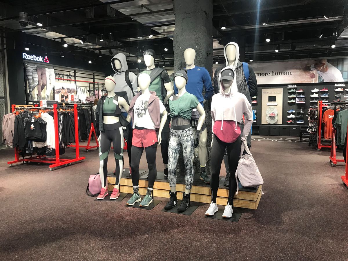 How Did HEXING DISPLAY Align with Sports Direct's Vision for Premium Retail Displays?