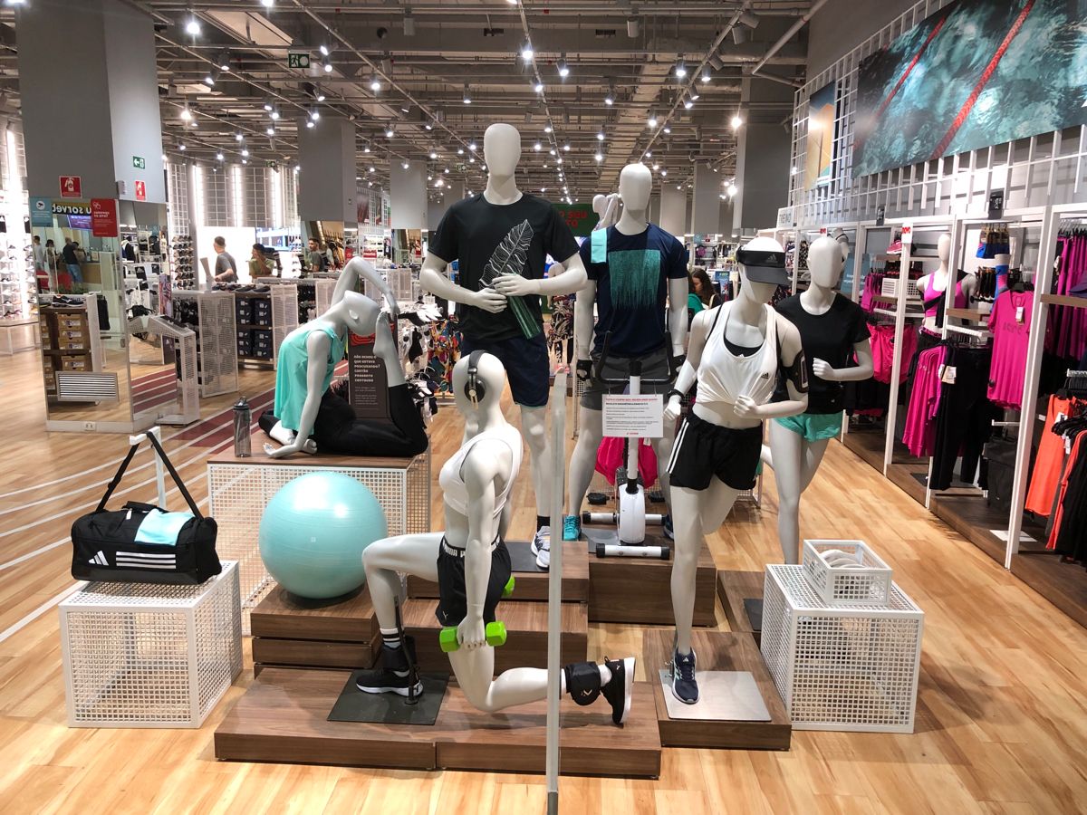 How Did HEXING DISPLAY Become Brazil's Leading Mannequin Supplier by Embracing 