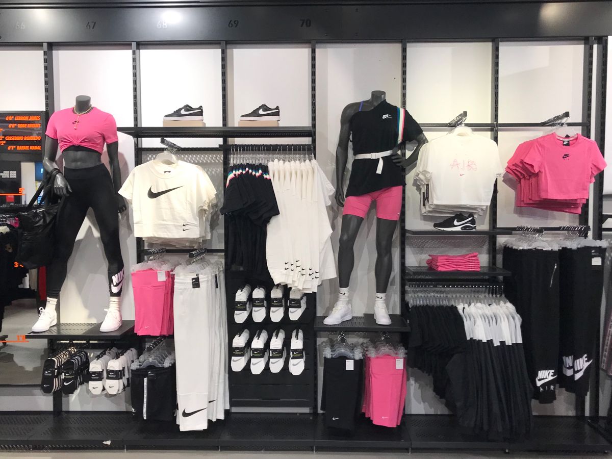 sports mannequins sports mannequins