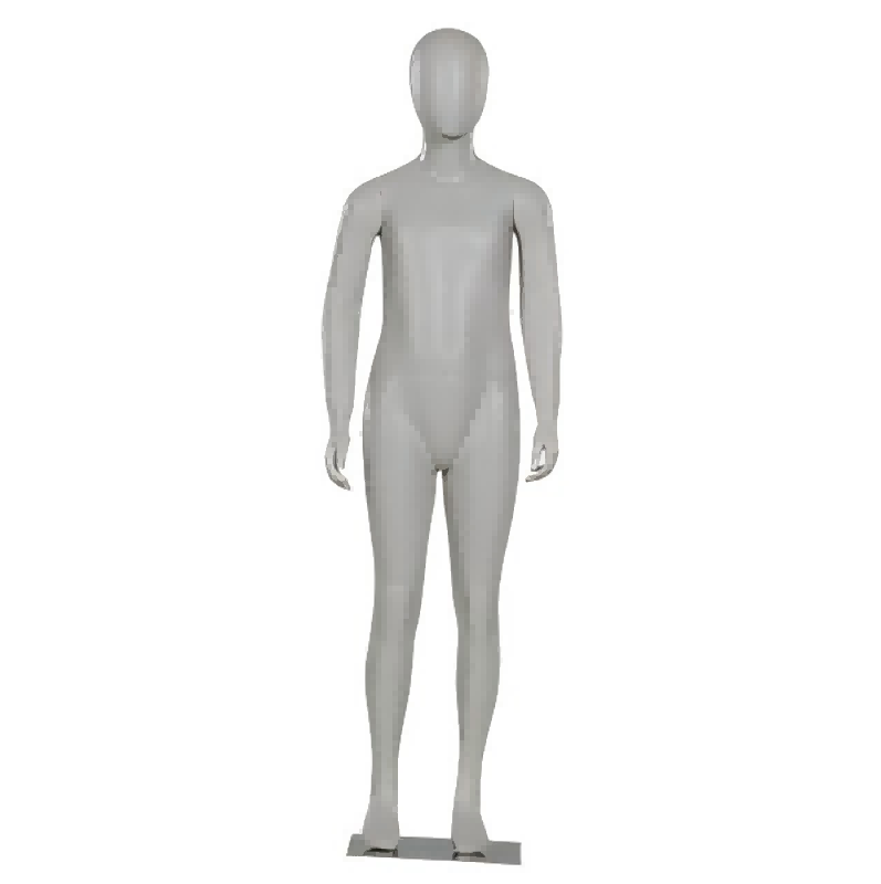 Mannequin enfant debout réaliste