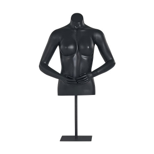 Manichini da vetrina raffiguranti la parte superiore del busto femminile