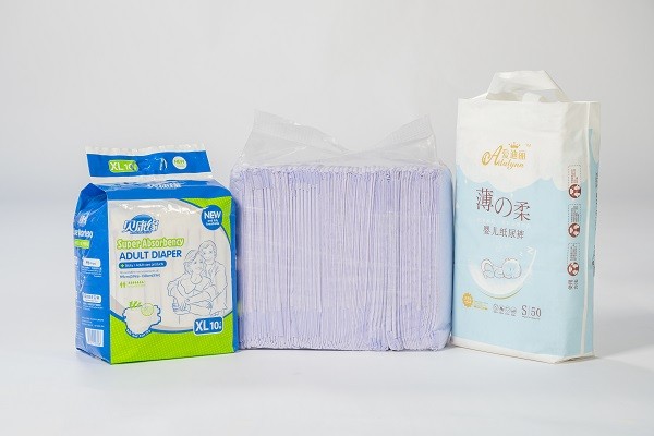 Baby diaper packing machine
