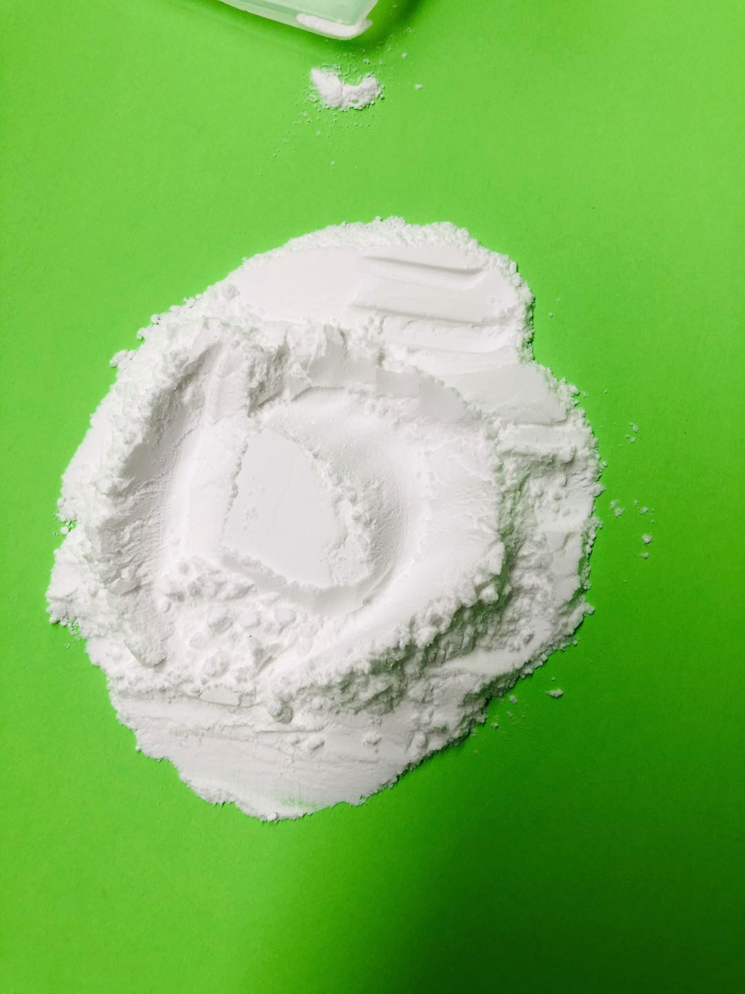 white powder Sodium Fluoride