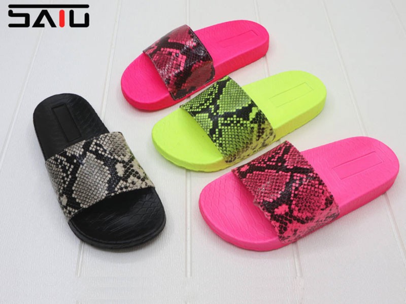 Neon Snakeskin PCU Ladies Slippers Factory