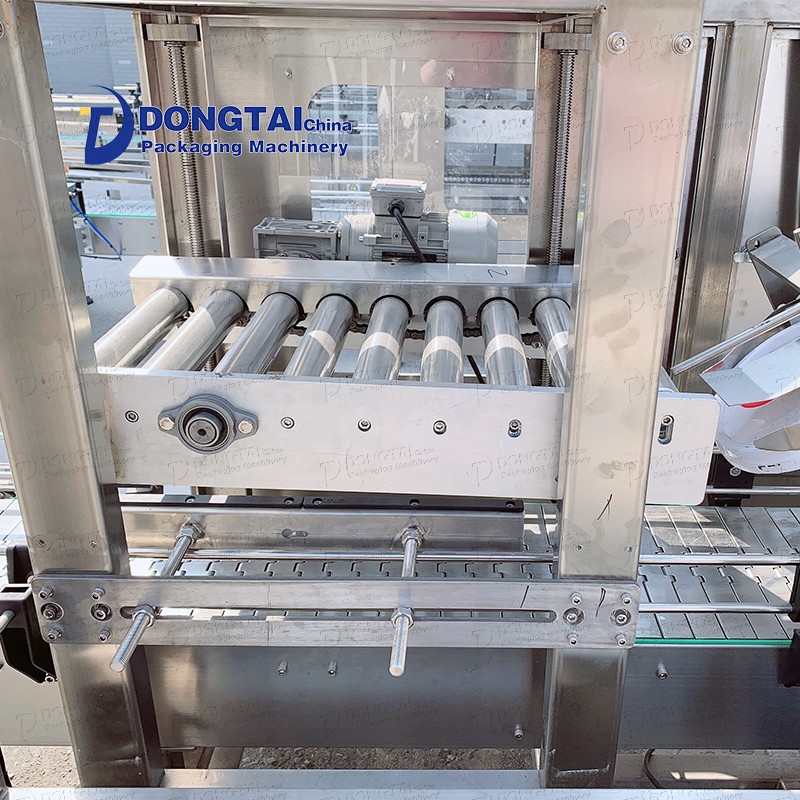 Китай Машина для розлива масла 5-30л автоматическая машина для розлива моторного масла, производитель