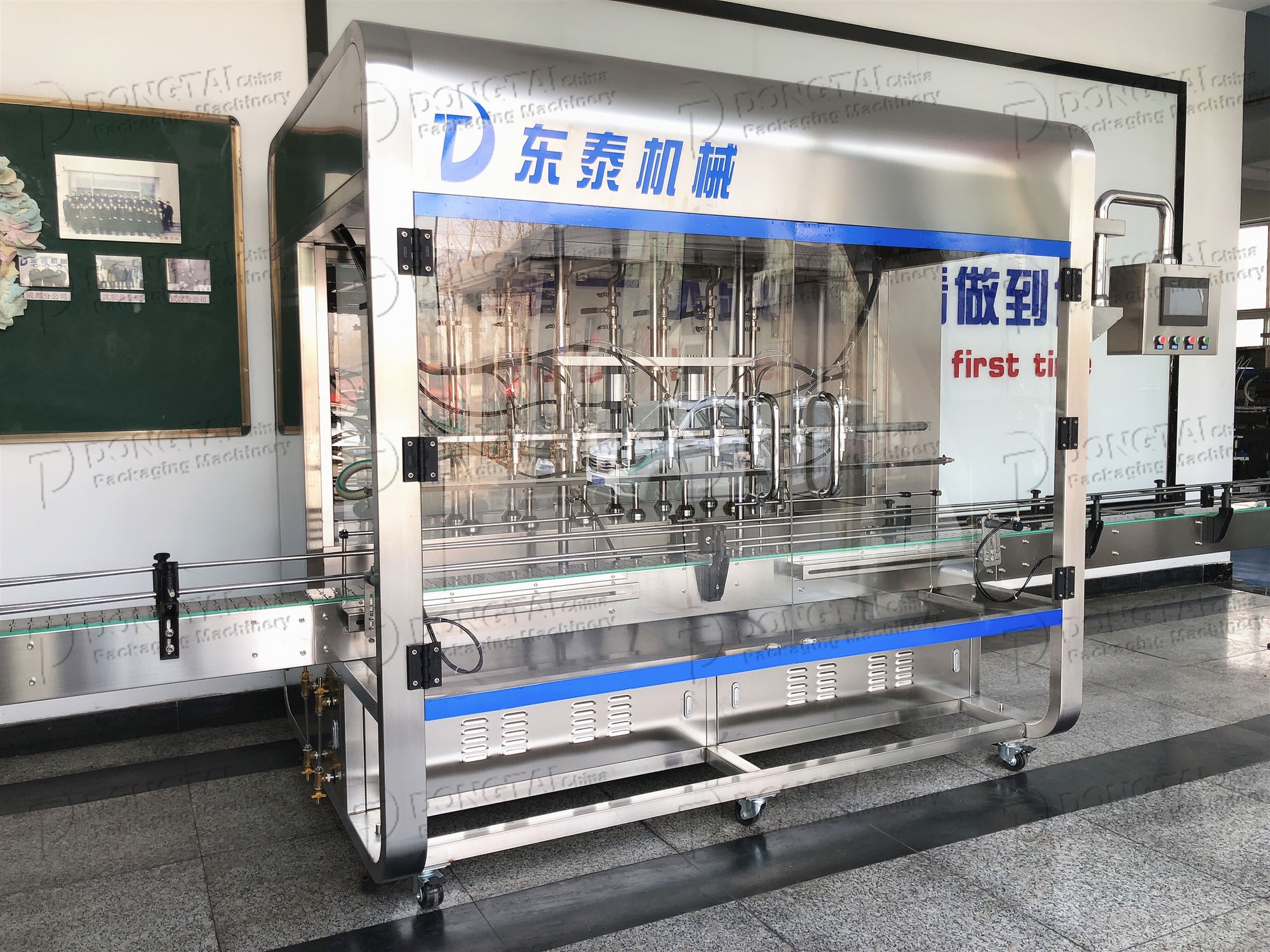 Китай Автоматическая машина для розлива оливкового пищевого растительного масла в бутылки, производитель