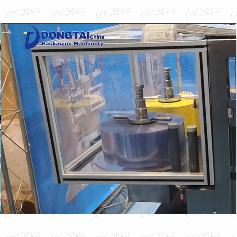 Automatic plastic ampoule filling and sealing machine