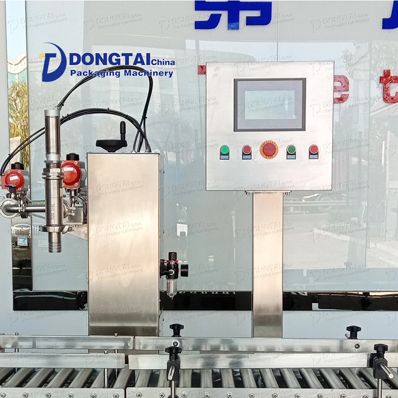 Automatic freezing vat lubricating oil filling machine
