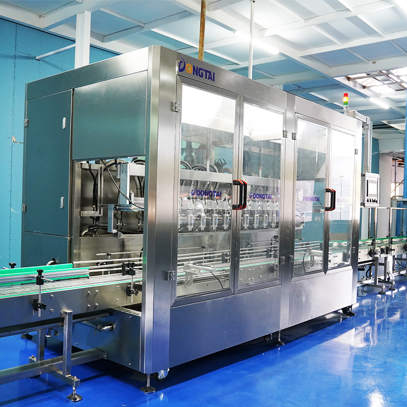 Fully automatic 12 head high-precision edible oil filling machine
