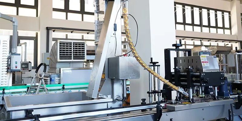 liquid filling machine